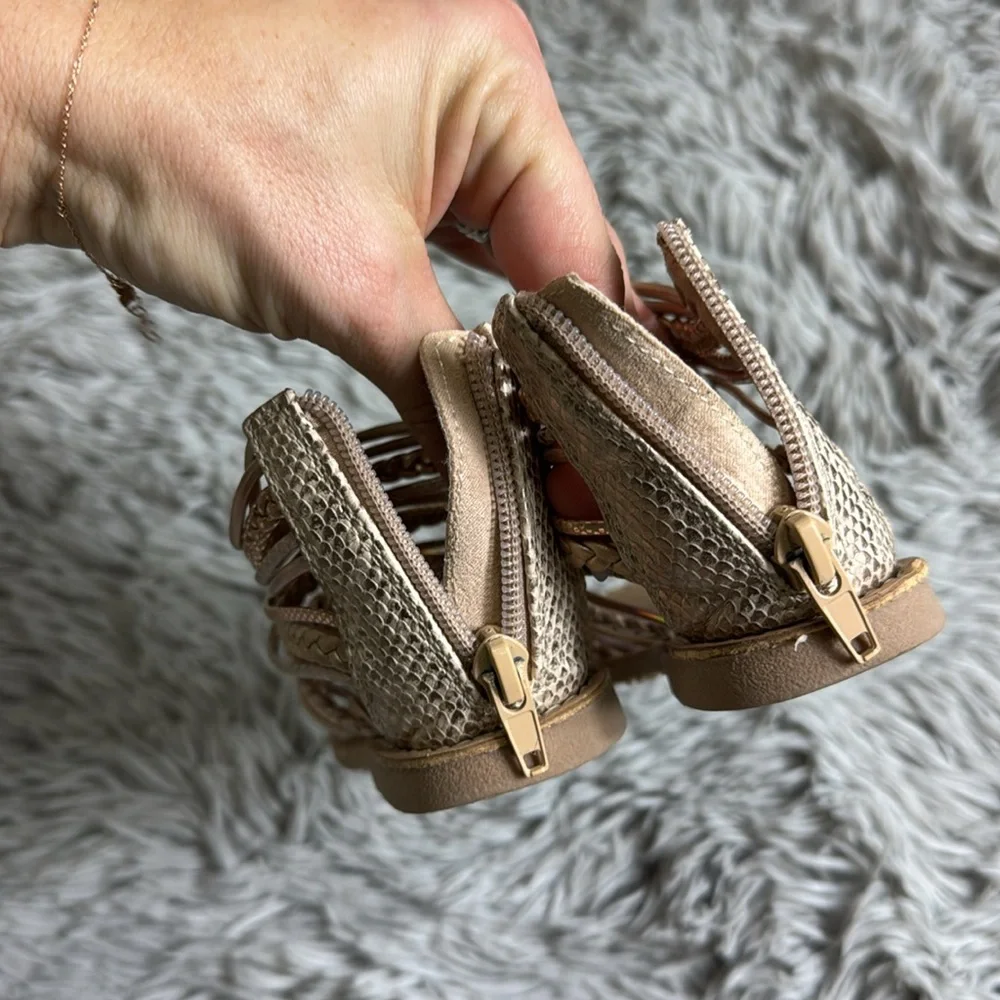 Seychelles gold gladiator sandals little girls size 10